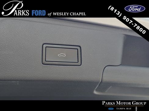 Used 2020 Volkswagen Atlas Cross Sport SE w/ Towing Package AWD/4WD image 9