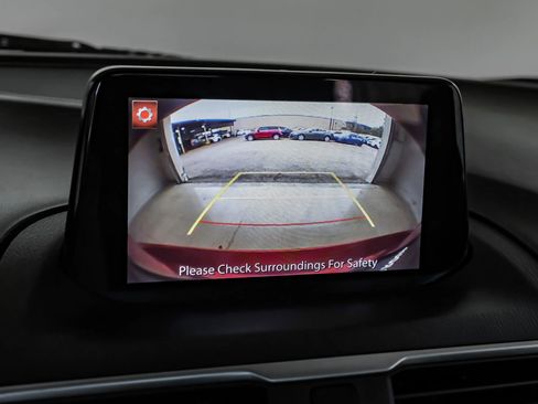 Used 2018 MAZDA MAZDA3 Touring image 21