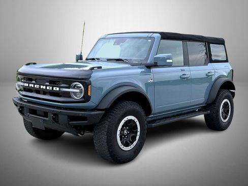 Used 2022 Ford Bronco Outer Banks w/ Sasquatch Package AWD/4WD image 1