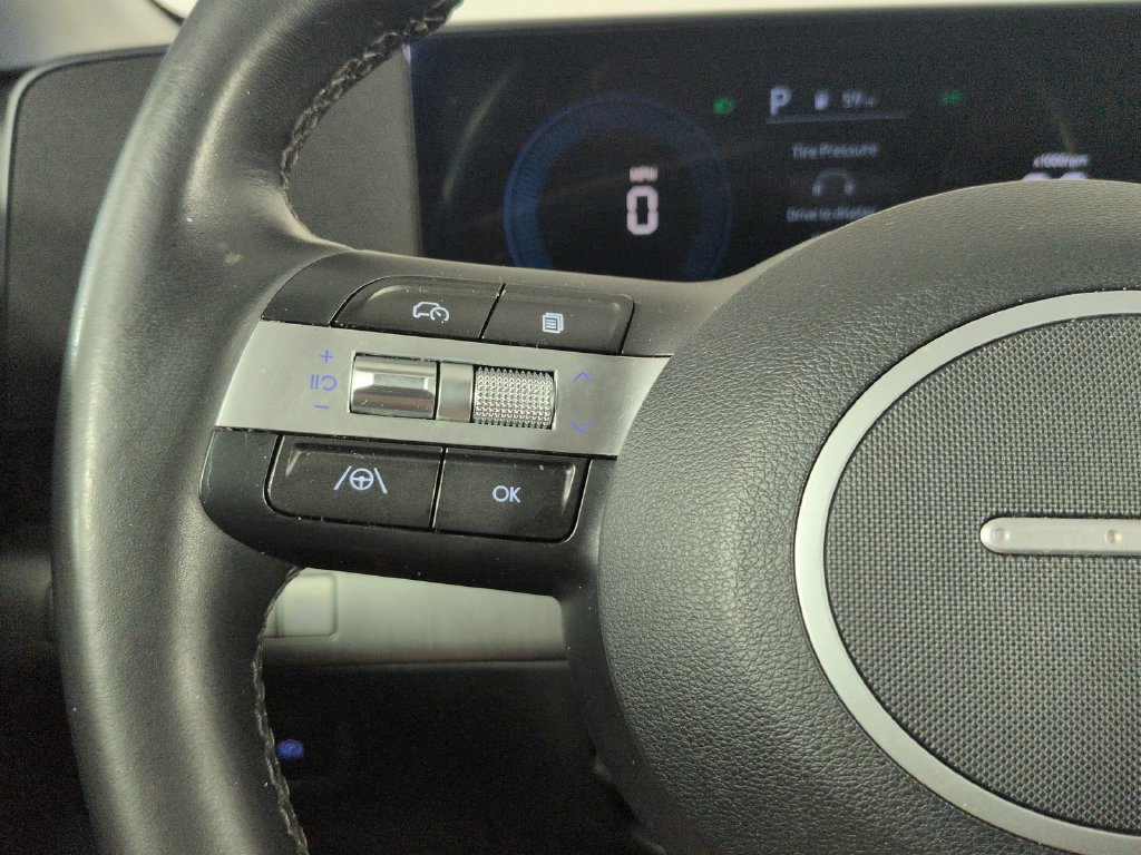 Used 2025 Hyundai Kona SEL FWD image 40