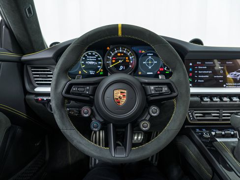 Certified 2025 Porsche 911 GT3 RS image 23