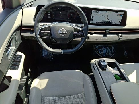 Used 2023 Nissan Ariya FWD image 11
