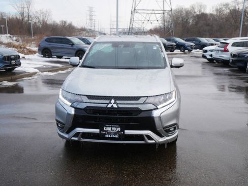 Used 2022 Mitsubishi Outlander SEL image 2