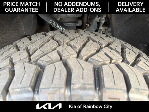 Used 2022 GMC Sierra 1500 AT4X image 12