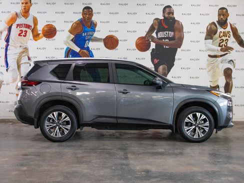Used 2023 Nissan Rogue SV w/ SV Premium B Package FWD image 18