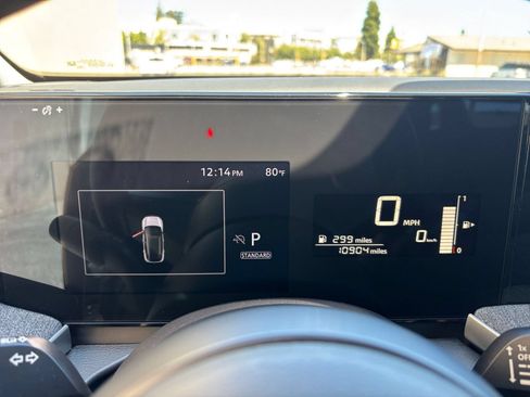 Used 2026 Nissan Kicks SV FWD image 34