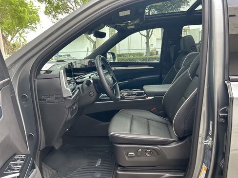 Used 2026 Cadillac Escalade Sport w/ Touring Package AWD/4WD image 5
