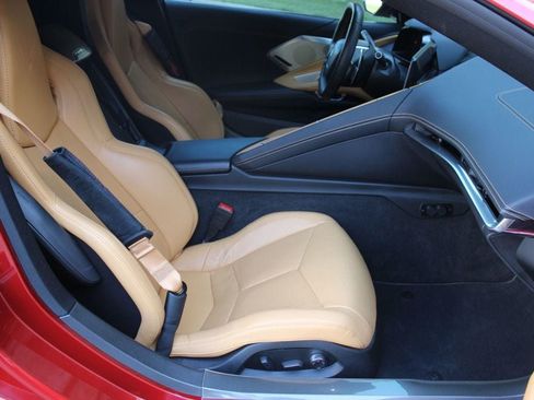 Used 2022 Chevrolet Corvette Stingray Preferred Cpe w/ Z51 Performance Package RWD image 21