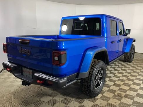 New 2026 Jeep Gladiator Rubicon w/ Steel Power Dome Hood Package AWD/4WD image 4
