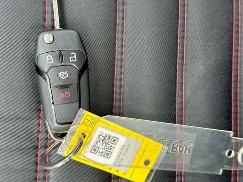 Used 2014 Ford Fusion SE w/ Equipment Group 201A FWD image 21