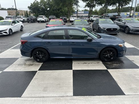 Used 2025 Honda Civic Sport image 3