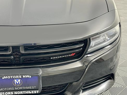 Used 2016 Dodge Charger SXT RWD image 4