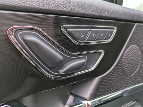 Certified 2025 Lincoln Corsair AWD w/ Equipment Group 101A image 14