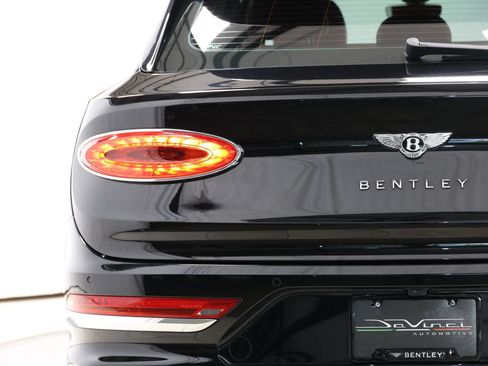 Used 2022 Bentley Bentayga AWD/4WD image 71