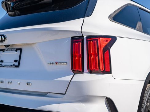 Used 2021 Kia Sorento SX image 15