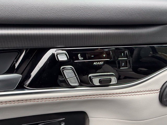 New 2026 Jeep Grand Wagoneer Summit AWD/4WD image 14