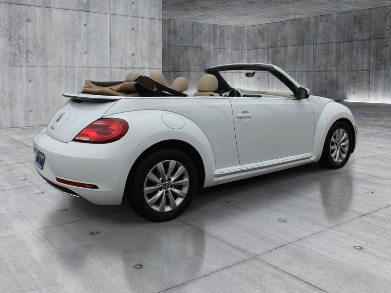 Used 2019 Volkswagen Beetle 2.0T S FWD image 15