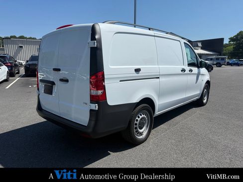 Used 2023 Mercedes-Benz Metris image 8