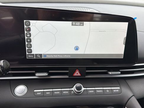 New 2026 Hyundai Elantra Limited FWD image 11