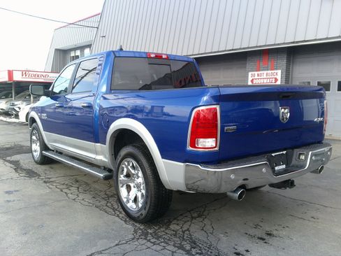 Used 2017 RAM 1500 Laramie w/ Convenience Group image 3