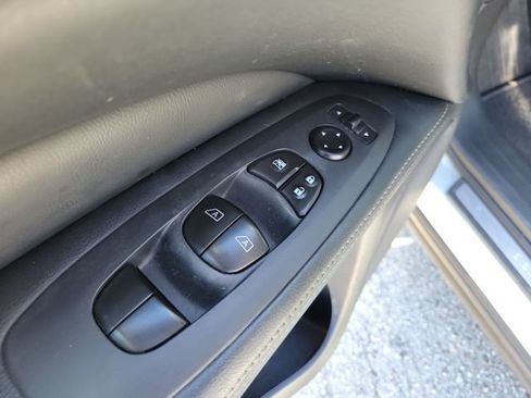 Used 2017 Nissan Pathfinder SL w/ Cargo Package FWD image 19