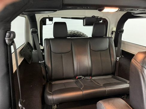 Used 2016 Jeep Wrangler Sahara AWD/4WD image 42