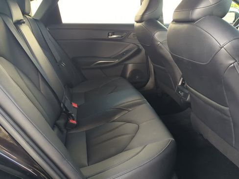 Used 2022 Toyota Avalon XLE w/ Moonroof Package FWD image 21
