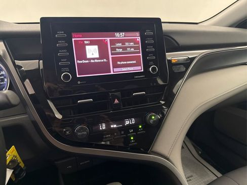 Used 2022 Toyota Camry LE FWD image 28