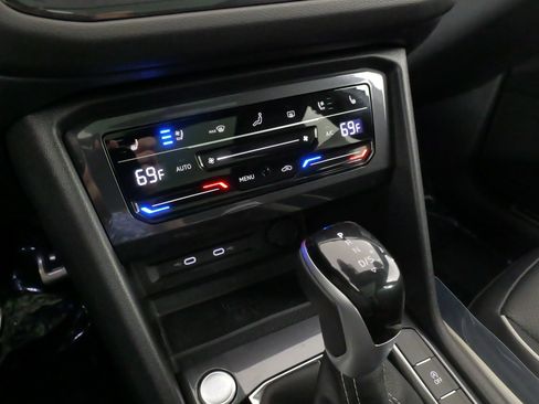 Used 2024 Volkswagen Tiguan SEL R-Line AWD/4WD image 56