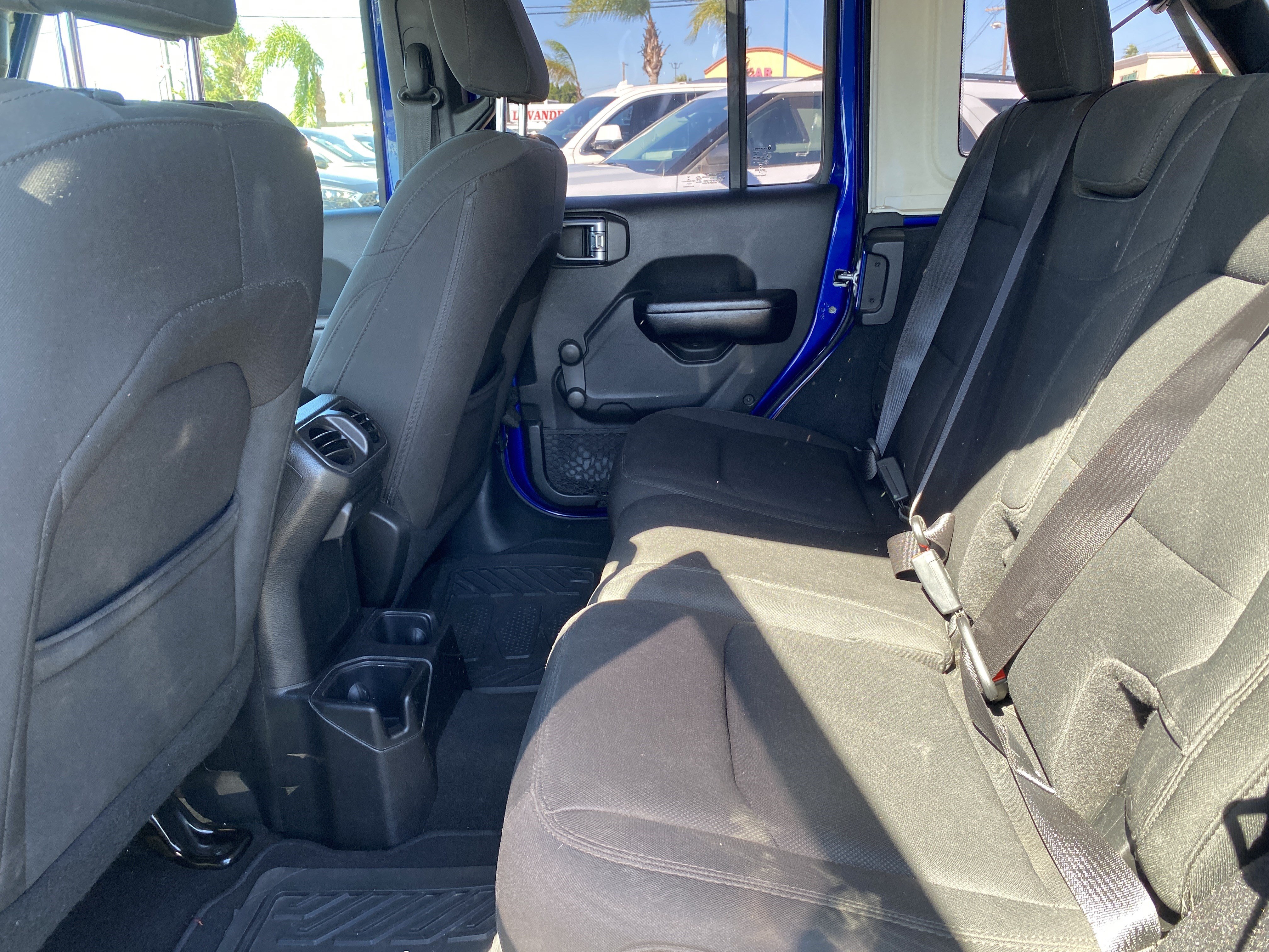 Used 2018 Jeep Wrangler Unlimited Sport AWD/4WD image 18