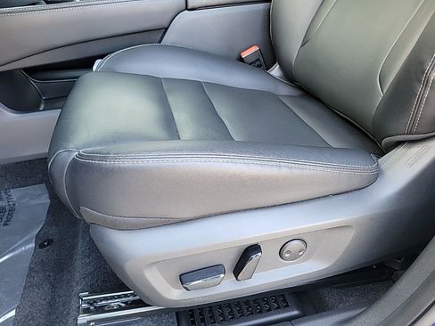 Certified 2022 Nissan Rogue SL w/ SL Premium Package image 22