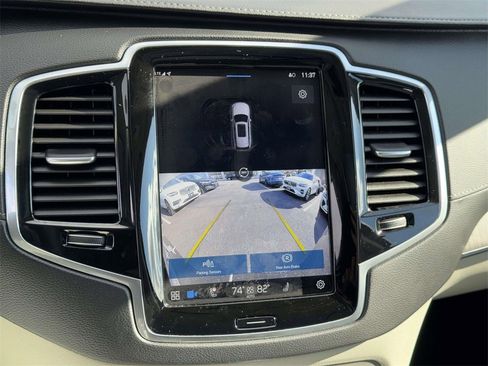 Certified 2024 Volvo XC90 B6 Ultimate w/ Protection Package Premier image 27