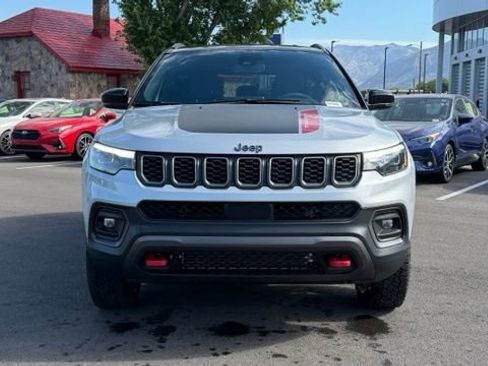 Used 2024 Jeep Compass Trailhawk w/ Trailhawk Elite Group AWD/4WD image 8