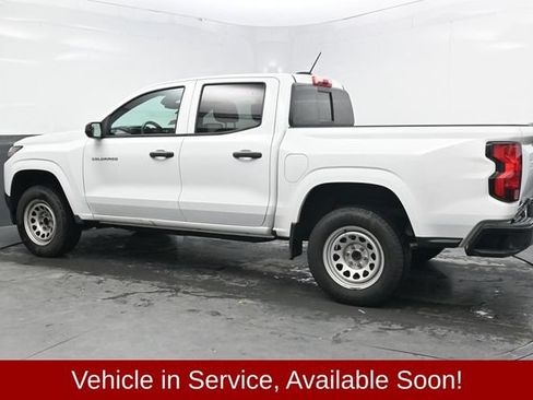 Used 2024 Chevrolet Colorado W/T w/ Safety Package RWD image 4