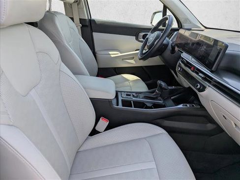 Used 2025 Kia Sorento EX w/ Panoramic Sunroof Package AWD/4WD image 29