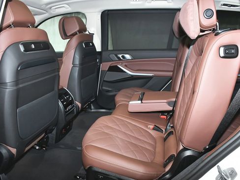 Used 2026 BMW X7 xDrive40i AWD/4WD image 51