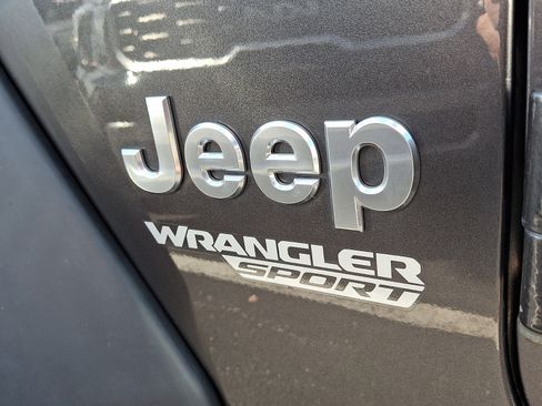 Used 2019 Jeep Wrangler Sport AWD/4WD image 21