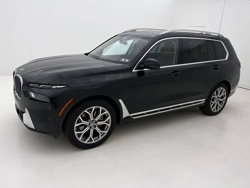 Certified 2023 BMW X7 xDrive40i w/ Climate Comfort Package image 5