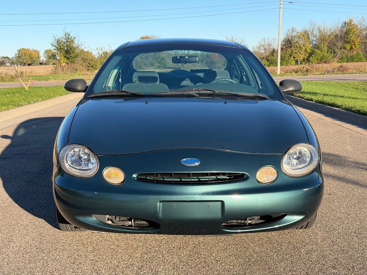 Used 1997 Ford Taurus GL FWD image 2