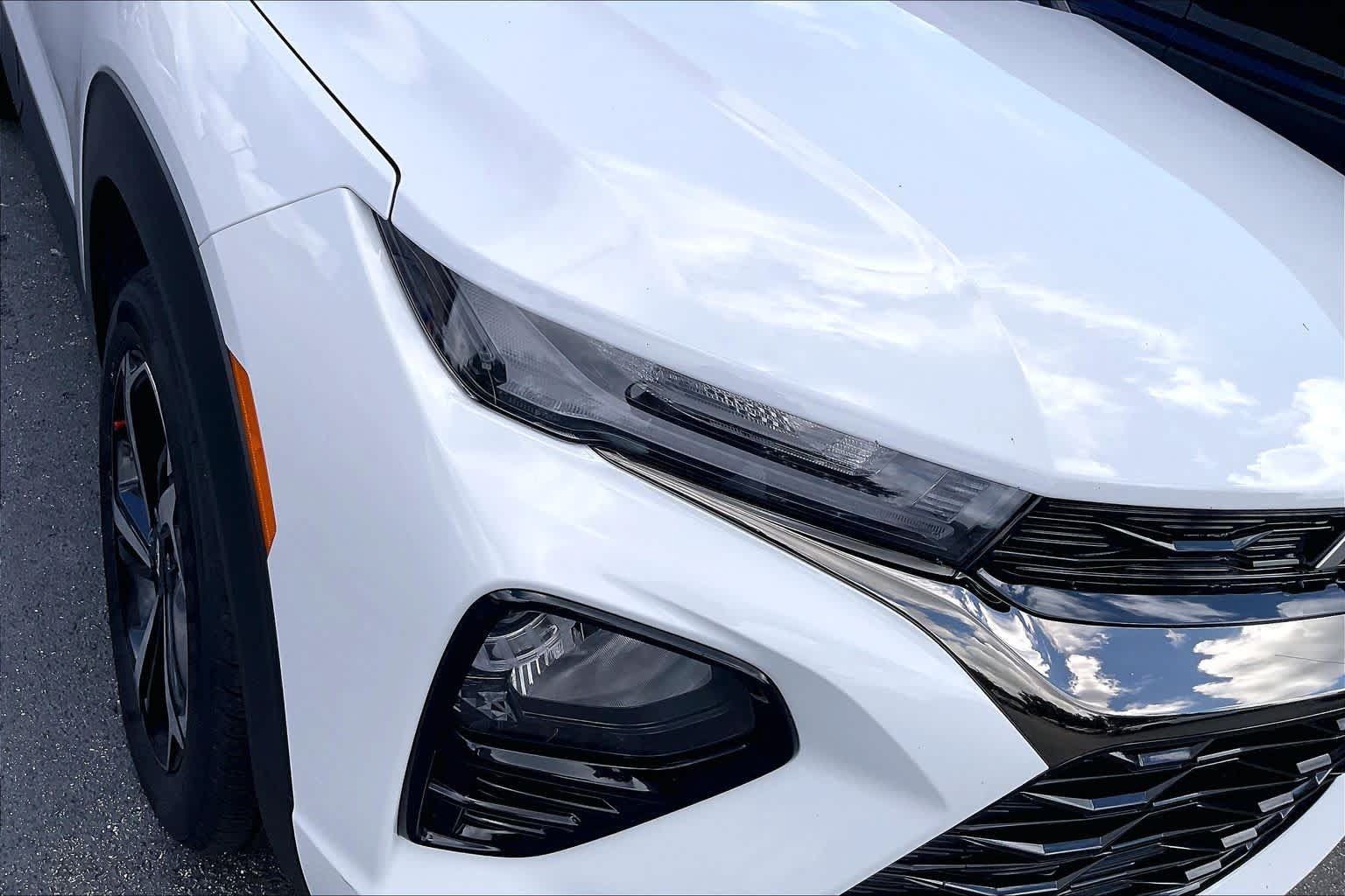 Used 2022 Chevrolet TrailBlazer RS w/ Technology Package FWD image 27