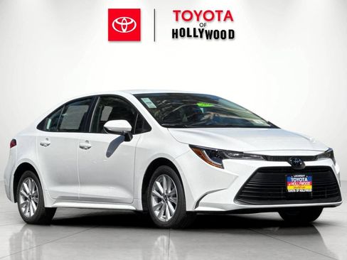 New 2026 Toyota Corolla LE FWD image 1