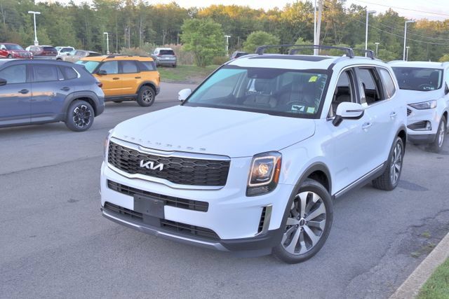 Used 2022 Kia Telluride S AWD/4WD image 1