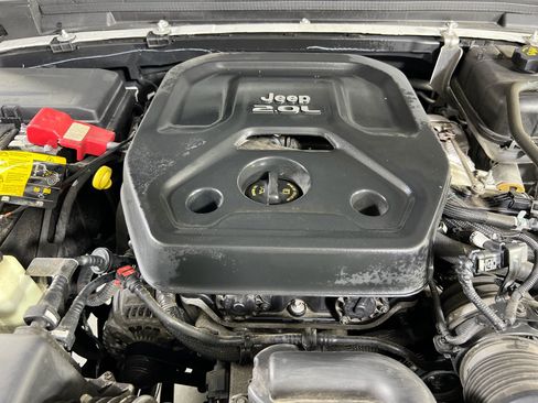 Used 2021 Jeep Wrangler Unlimited Rubicon AWD/4WD image 27