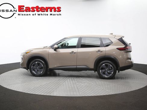 Used 2024 Nissan Rogue SV w/ SV Premium Package FWD image 60