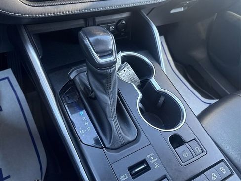 Used 2021 Toyota Highlander XLE image 16