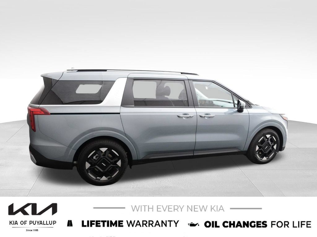 New 2027 Kia Carnival EX FWD image 4