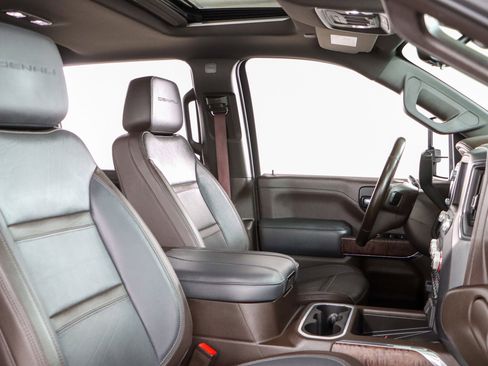 Used 2023 GMC Sierra 2500 Denali w/ Denali Ultimate Package image 31