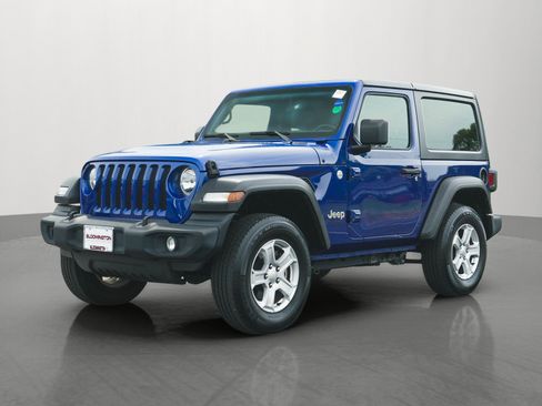 Used 2020 Jeep Wrangler Sport AWD/4WD image 3
