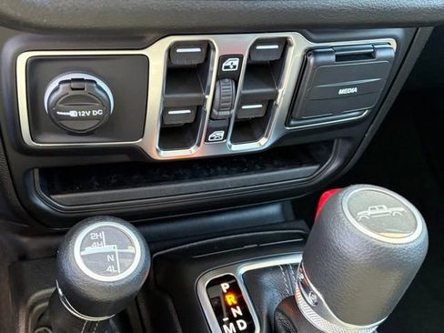 New 2026 Jeep Gladiator Sport AWD/4WD image 22