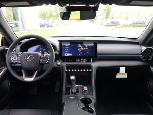 Used 2026 Lexus IS 350 F Sport RWD image 28